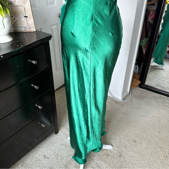 RUNAWAY THE LABEL LORENA MAXI DRESS - Picture 12 of 13